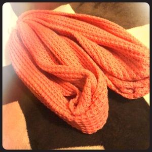 Looking for a scarf, here it is!